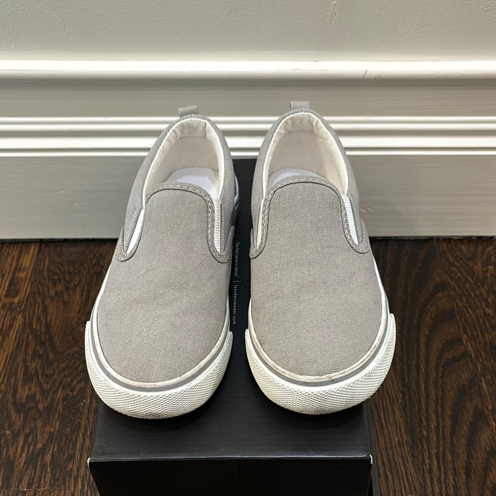 Old Navy Boys Gray Canvas Slip-On Sneakers, size 13